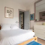 Veeve - Playful Atelier